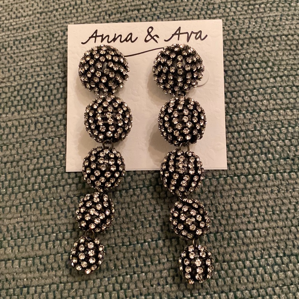 Black and stone earrings